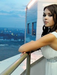 Частные снимки 18-летней эро-модели из России